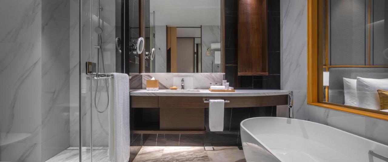 Fili Hotel At Nustar Cebu Екстер'єр фото