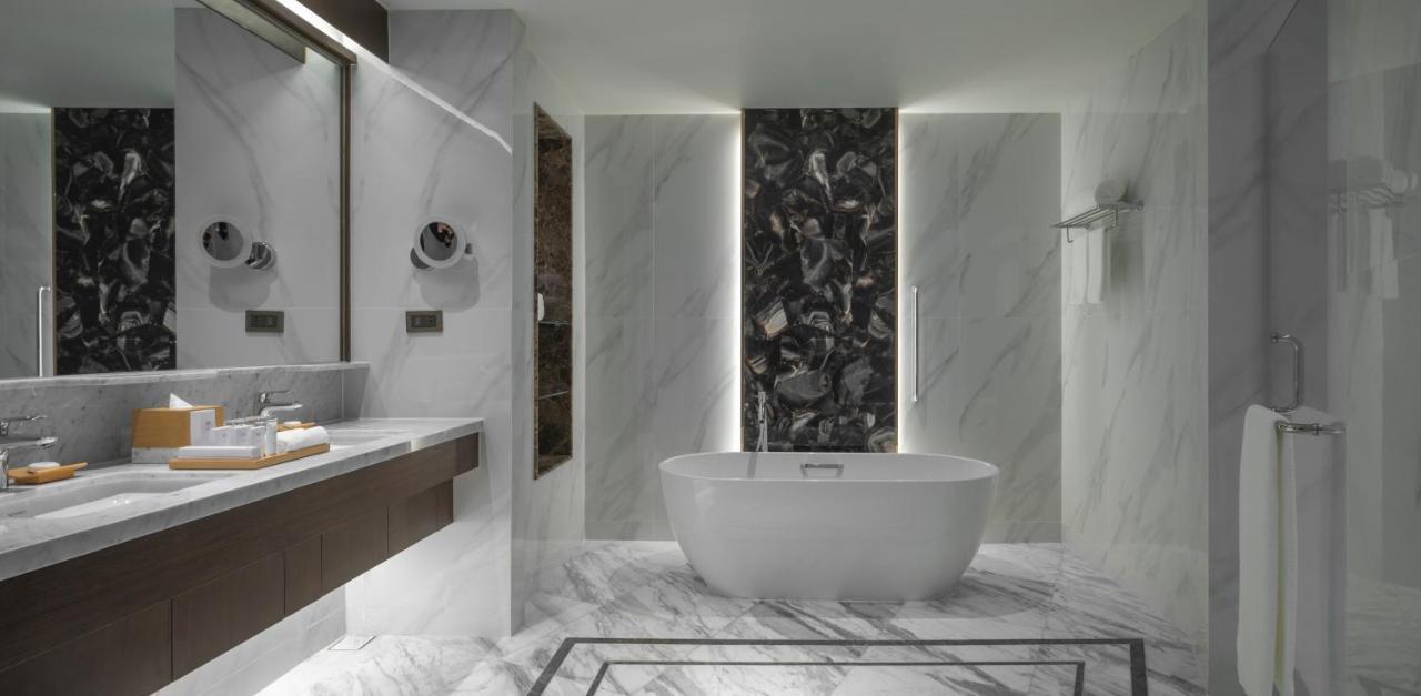Fili Hotel At Nustar Cebu Екстер'єр фото
