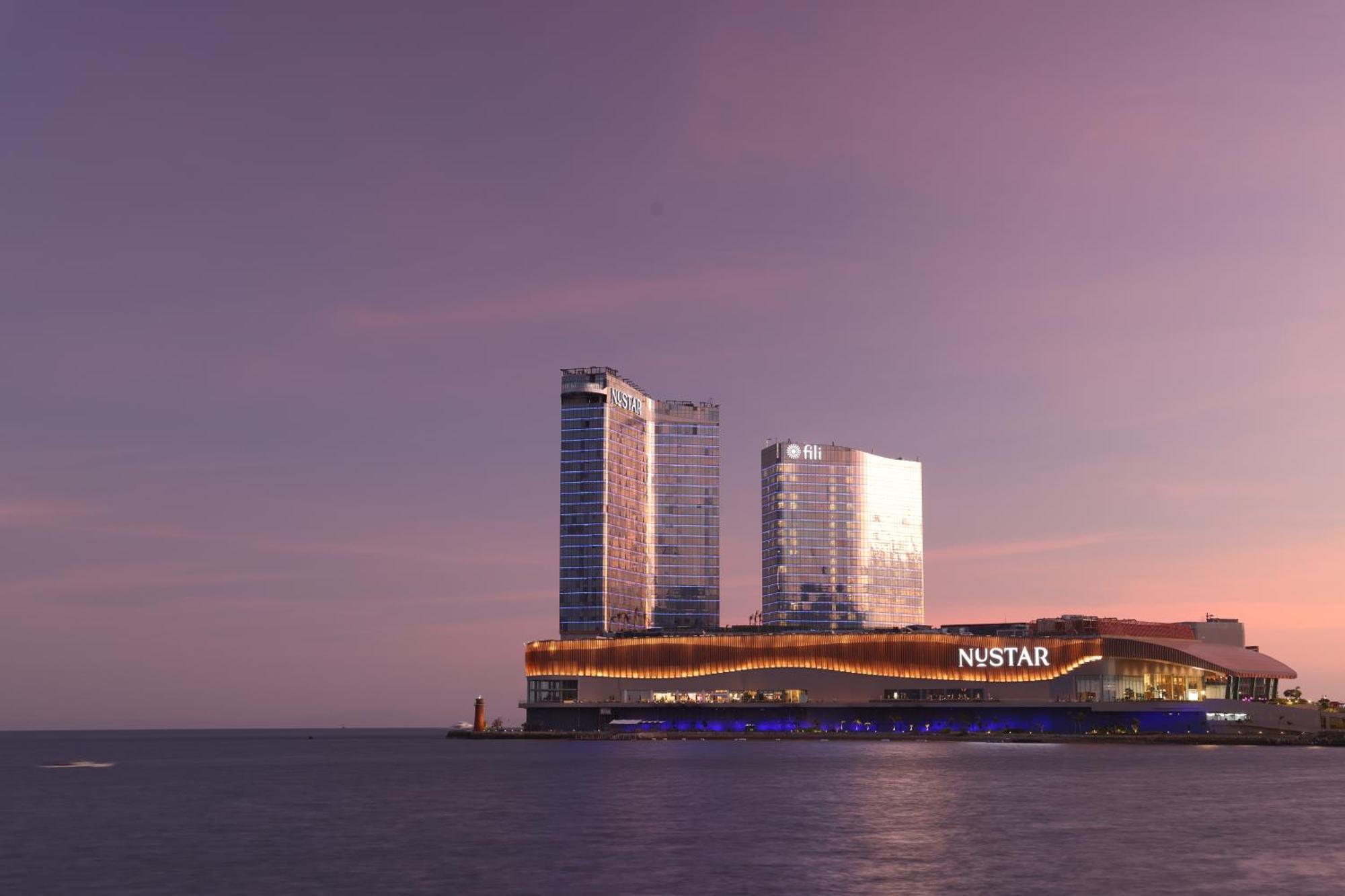 Fili Hotel At Nustar Cebu Екстер'єр фото